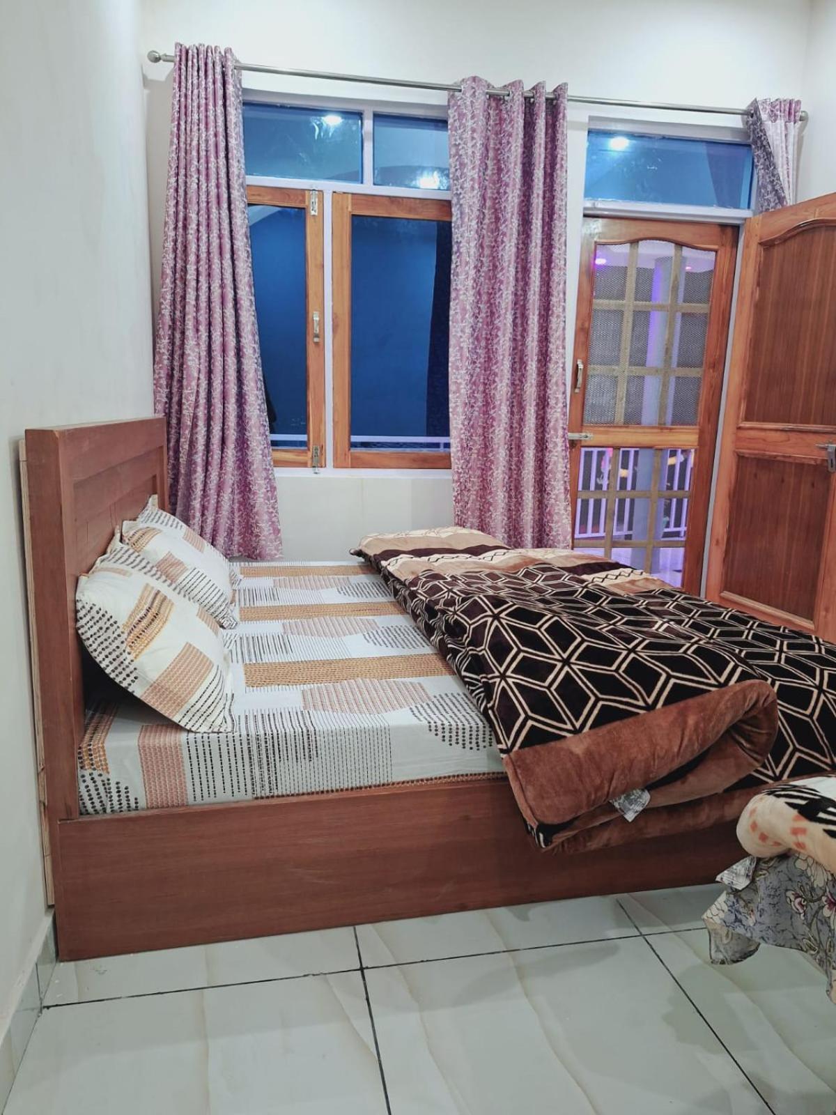 Chandarshila Hike Homestay Ukhimath Экстерьер фото